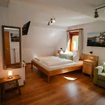 Ertlschweigerhaus - - 3*