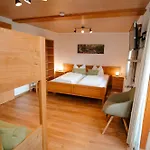 Ertlschweigerhaus - -