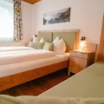 Casa de hóspedes Ertlschweigerhaus - - 3*