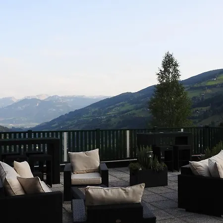 Ertlschweigerhaus - -