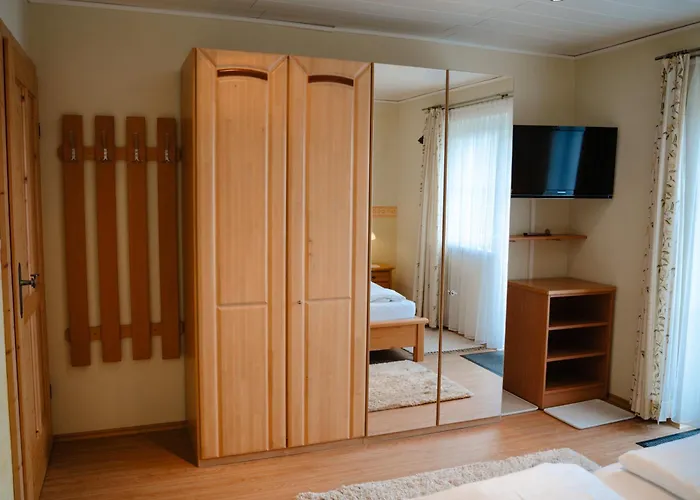 Ertlschweigerhaus - - بيت ضيافة 3*